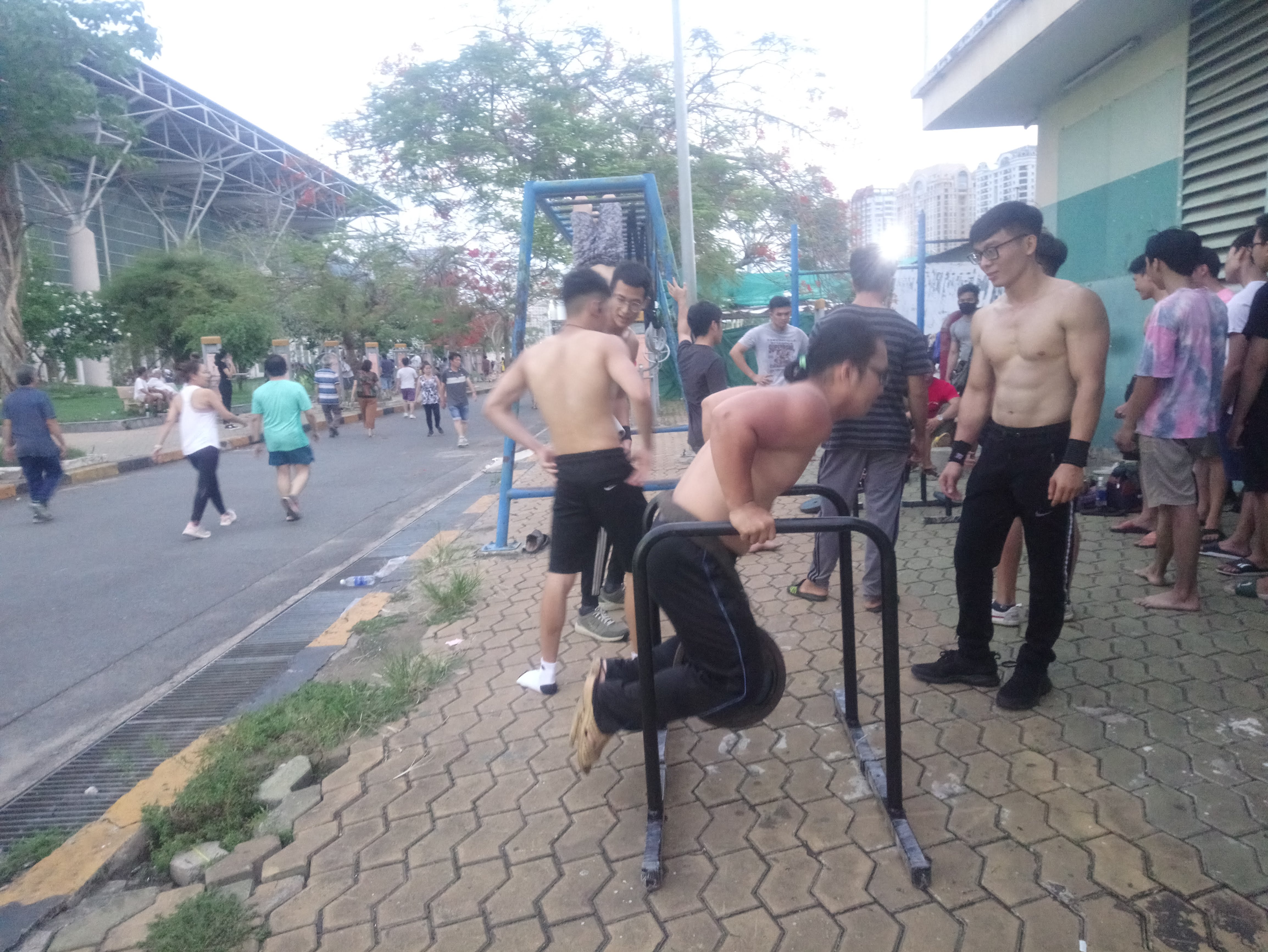 Xà kép Mini chân hàn cố định