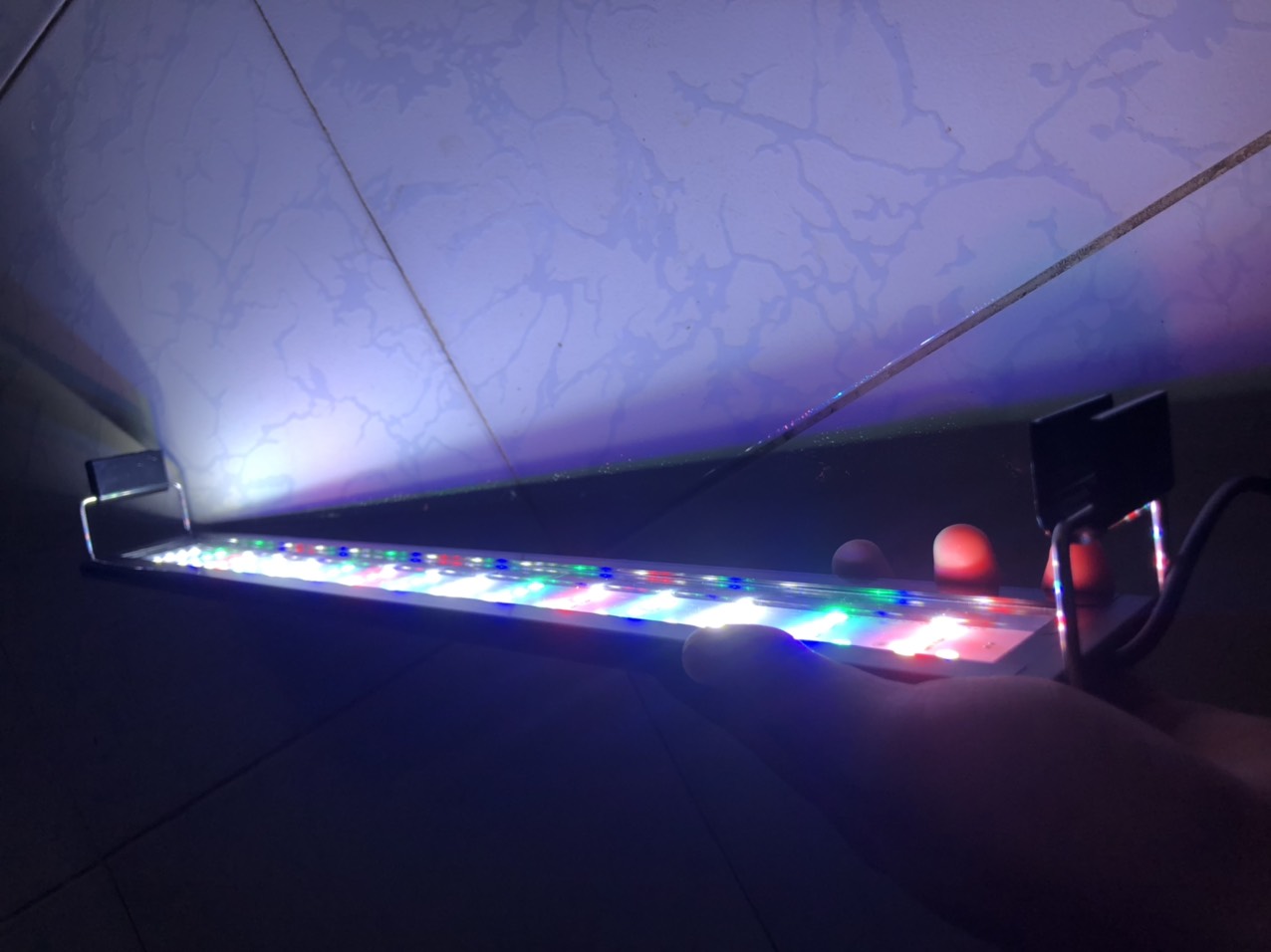 Đèn bể cá LED ĐỔi MÀU 4 dãy led cho hồ cá cảnh