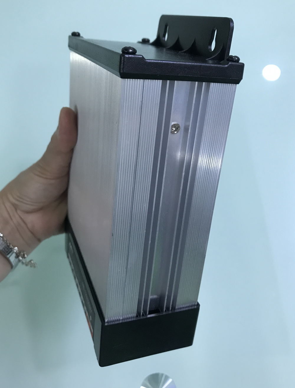 Nguồn 5V70A ngoài trời, mã số LAD01