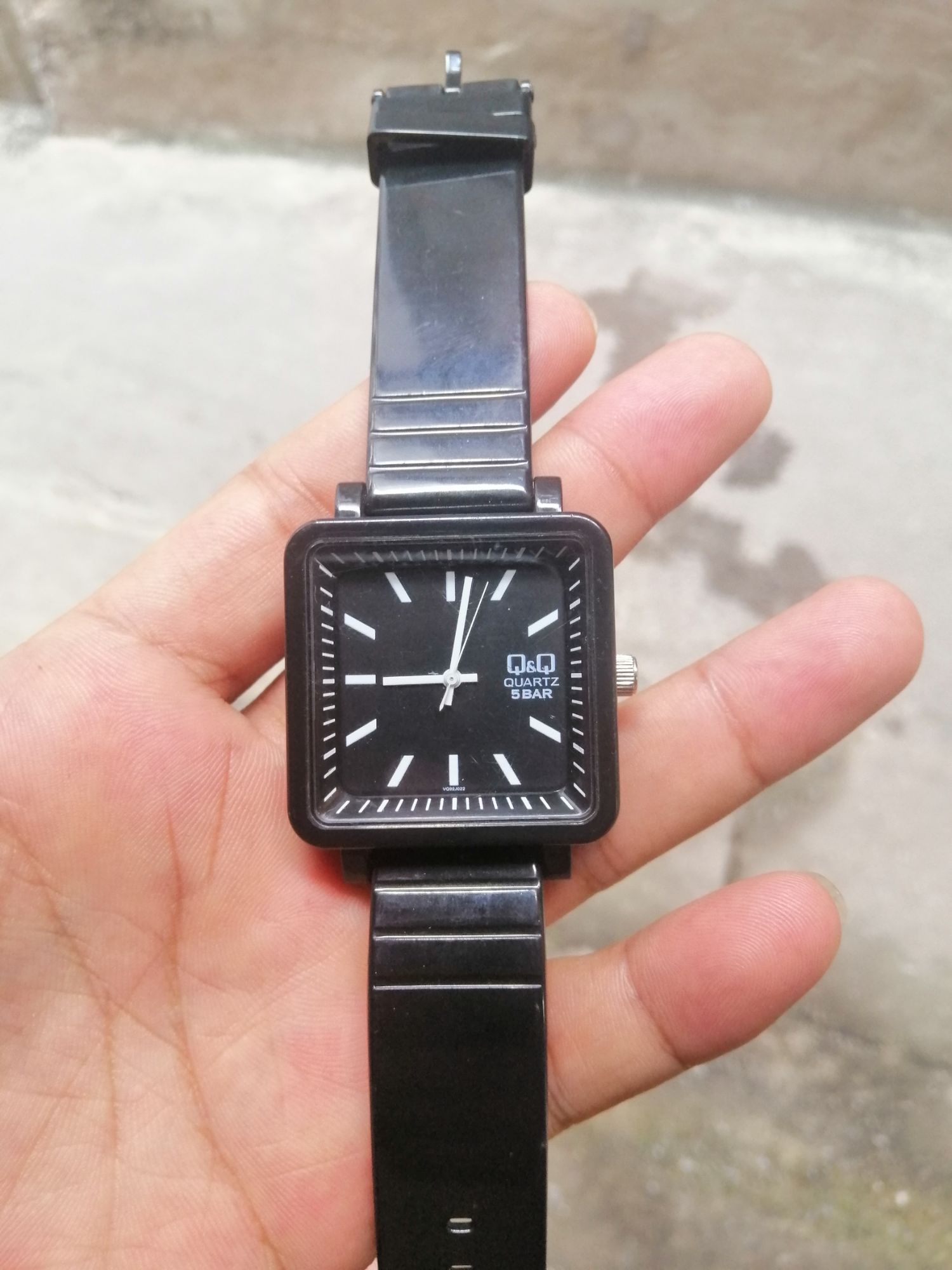 Đồng hồ nam hiệu Q&Q Nhật