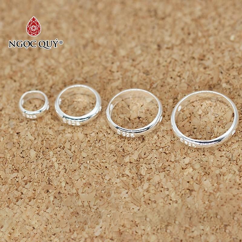 [HCM]Vòng viền tròn mỏng hạt đính giữa - Ngọc Qúy Gemstones