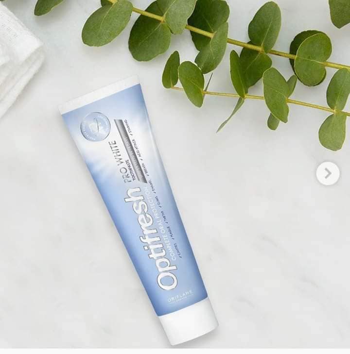 Kem đánh răng Optifresh giúp răng trắng sáng Pro White Toothpaste 100ml - Ba Lan