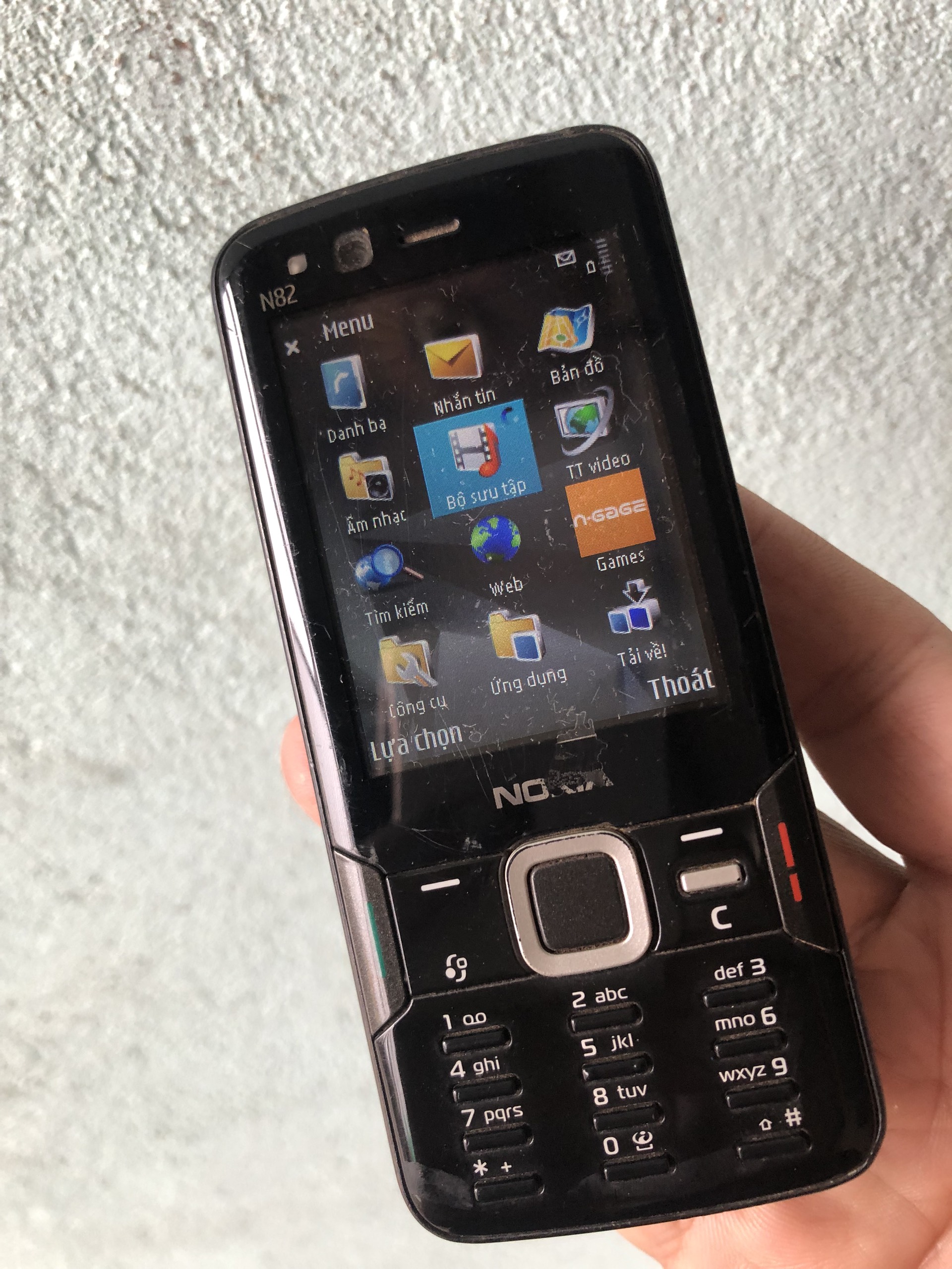 Nokia n82