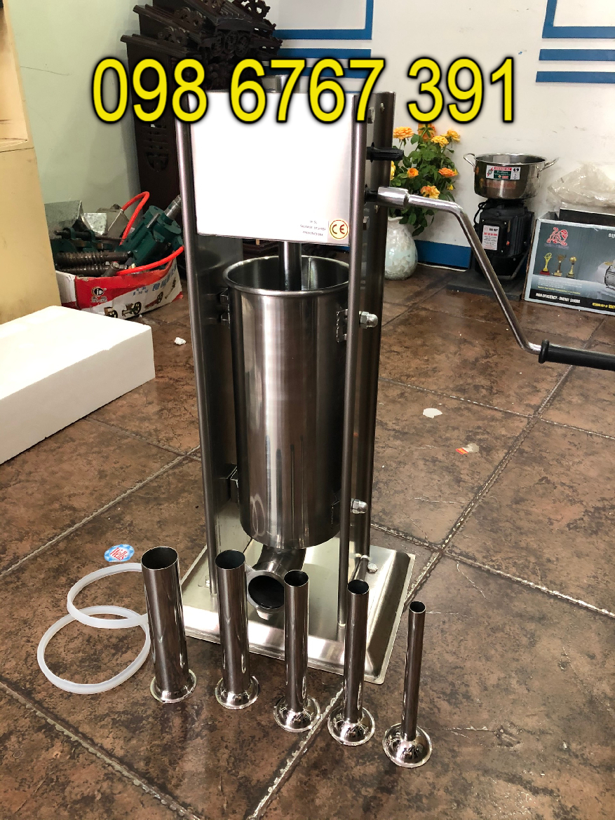 Máy đùn xúc xích quay tay 5L có 5 cỡ ống đùn