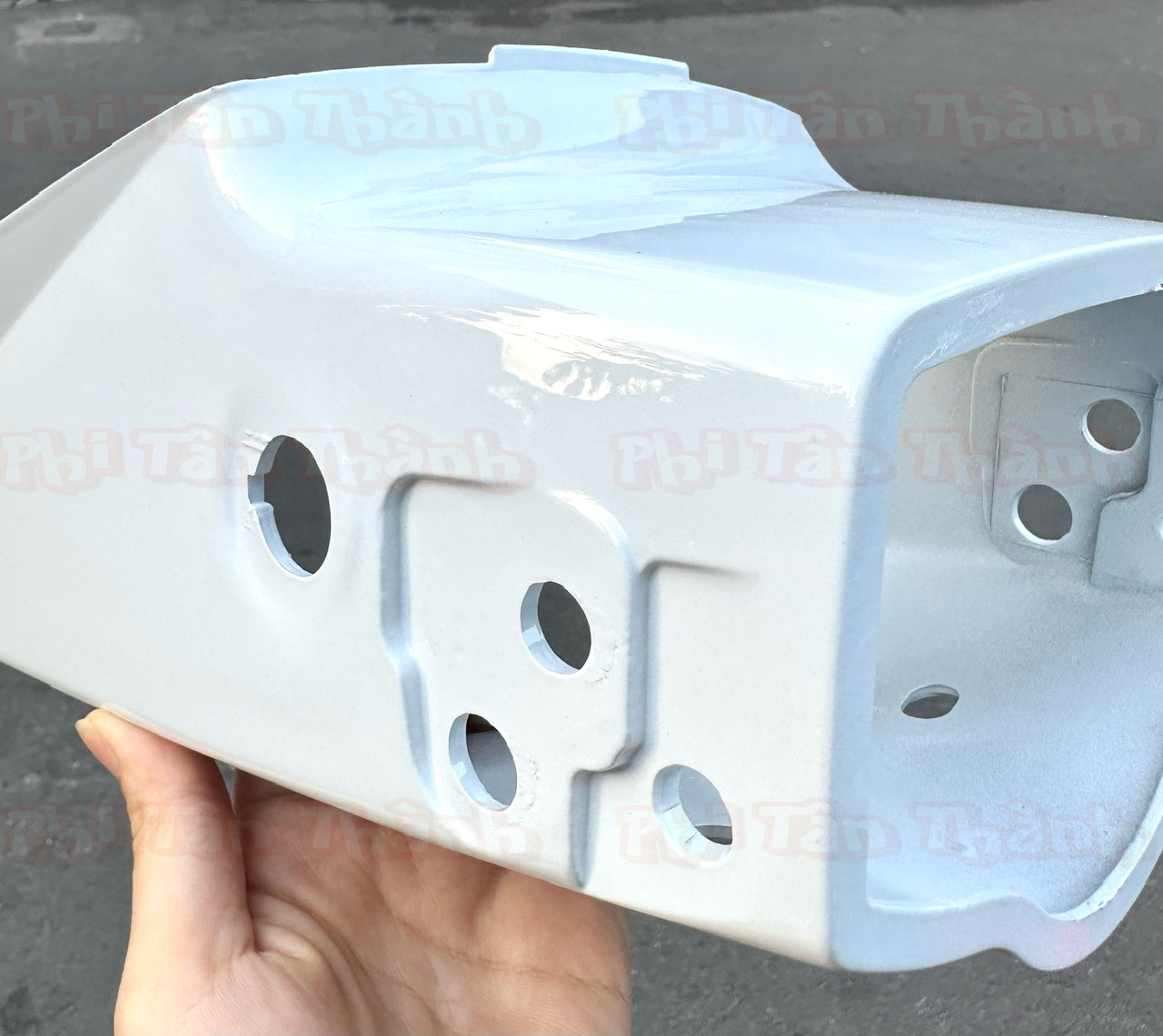 ỐP ĐUÔI ĐÈN HẬU XE CHALY 84 - VIỆT THÁI