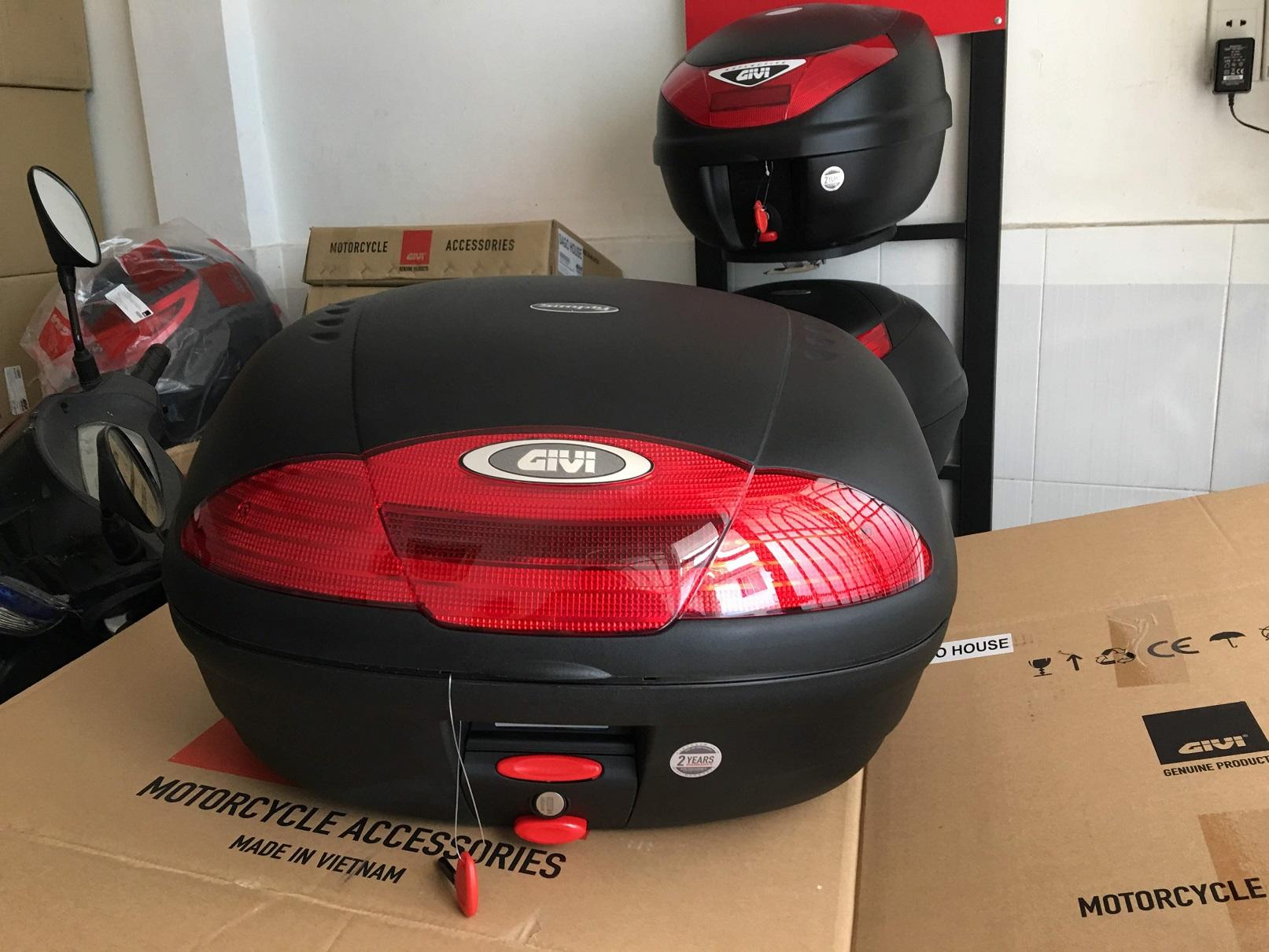 [HCM]Thùng sau givi E450N dung tích 45 lit