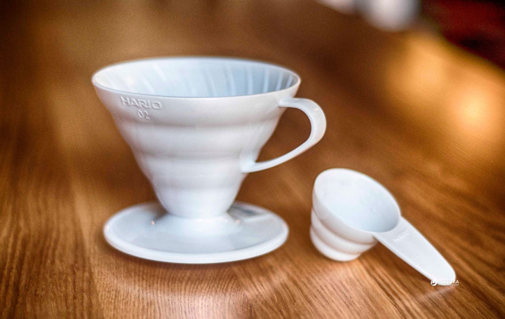 HARIO DRIPPER COFFEE V60 CERAMIC WHITE VDC-02W