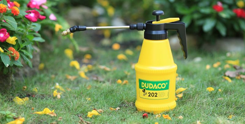 Bình phun tưới cây 2L Đức Đạt DUDACO chất lượng cao