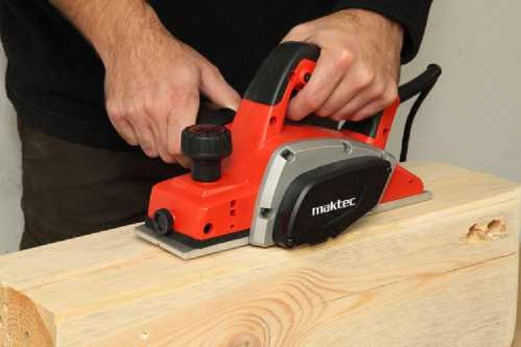 Máy bào gỗ Maktec MT191 TẶNG KÈM PHỤ KIỆN