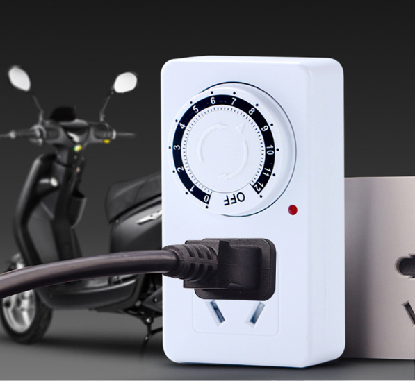 Ổ cắm điện hẹn giờ tắt INVERTECH tiện dụng, Ổ cắm hẹn giờ cơ công suất 10A/220V ổ cắm hẹn giờ lùi công tắc hẹn giờ timer hẹn giờ