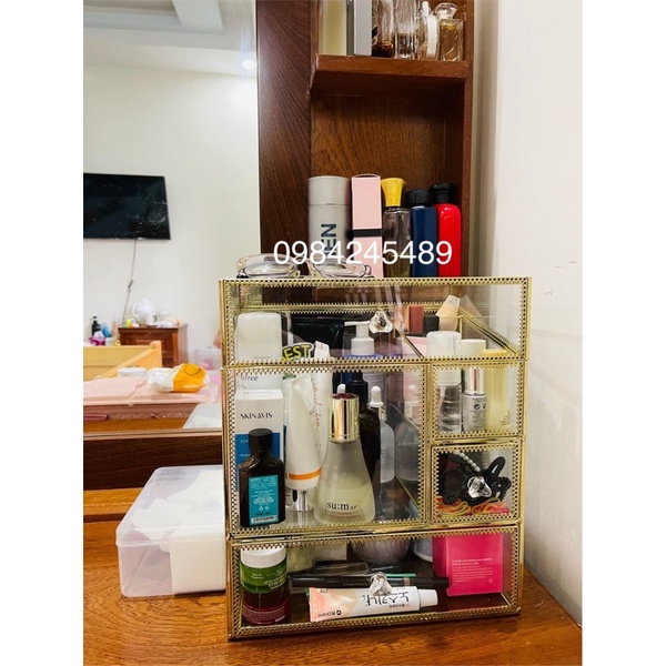 Tủ đựng mỹ phẩm cao cấp viền kim loại