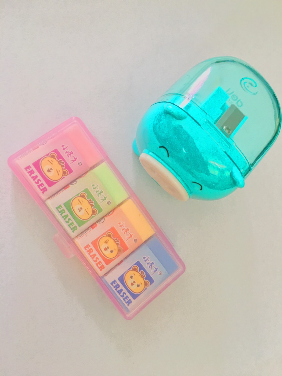 [HCM]Combo 2 SP gồm 1 Chuốt chì Deli cao cấp + 1 Bộ 4 Gôm