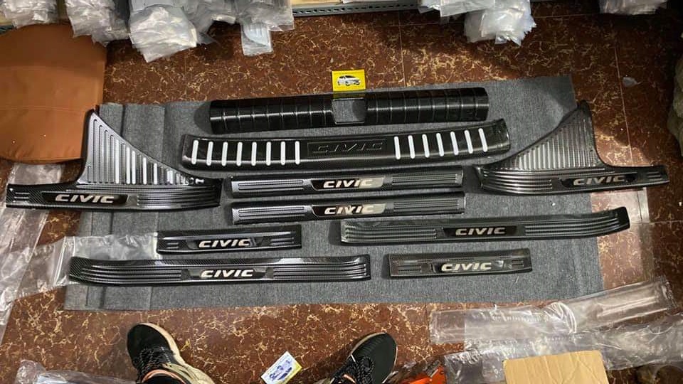 Bộ ốp bậc trong, bậc ngoài, chống trầy cốp trong, cốp ngoài vân CACBON xe Honda Civic 2018-2020