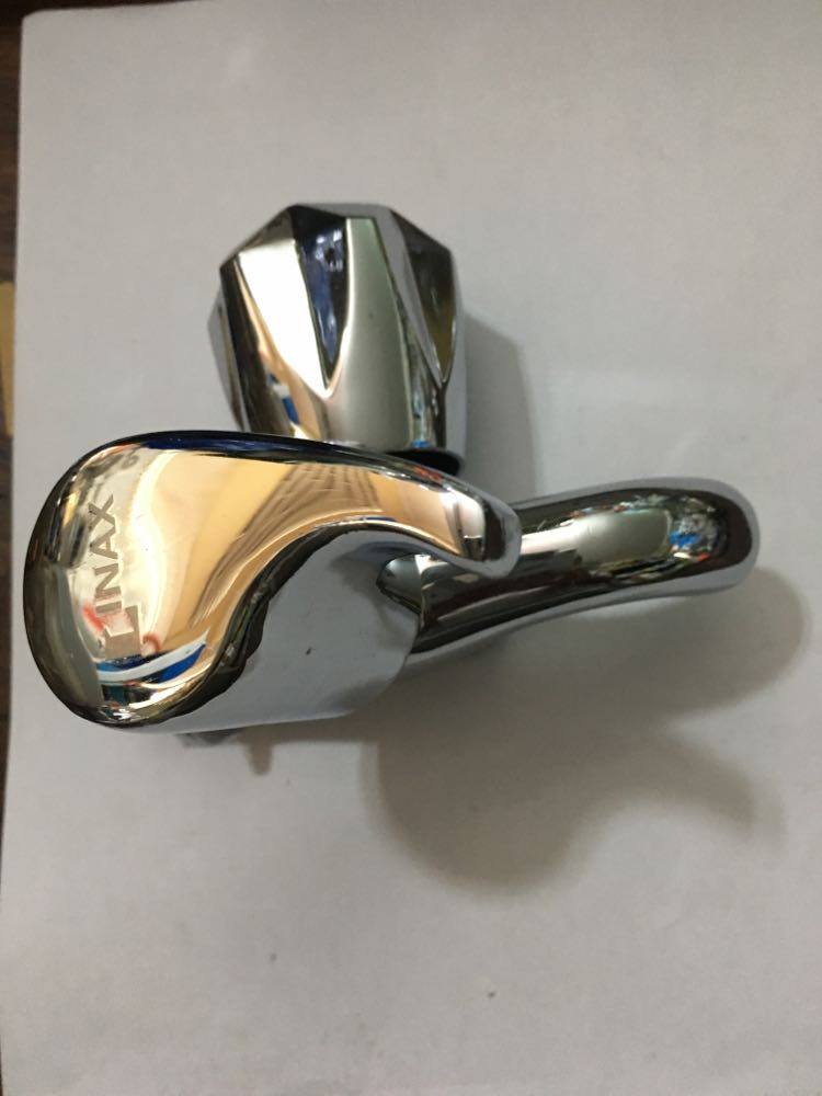 Củ sen, vòi toilet Inax