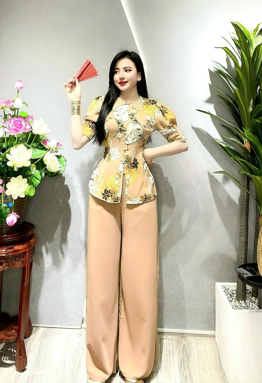 Bộ bà ba lụa hoa 3d tay phồng