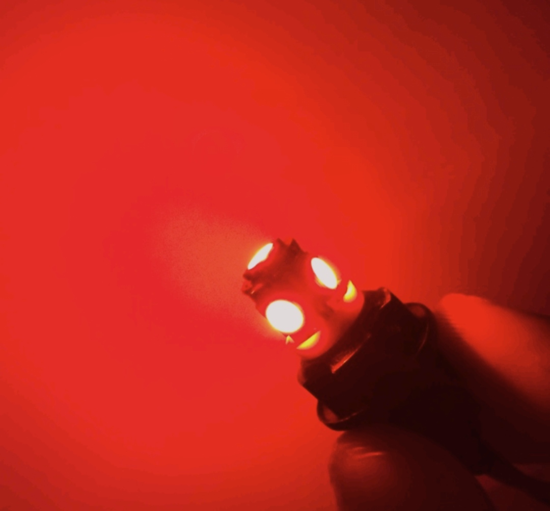 ĐÈN LED XI NHAN DEMI 5 TIM XE MÁY (Giá 1 cái)