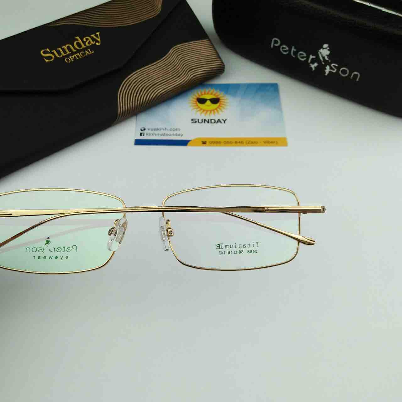 Gọng kính titanium dáng mắt vuông