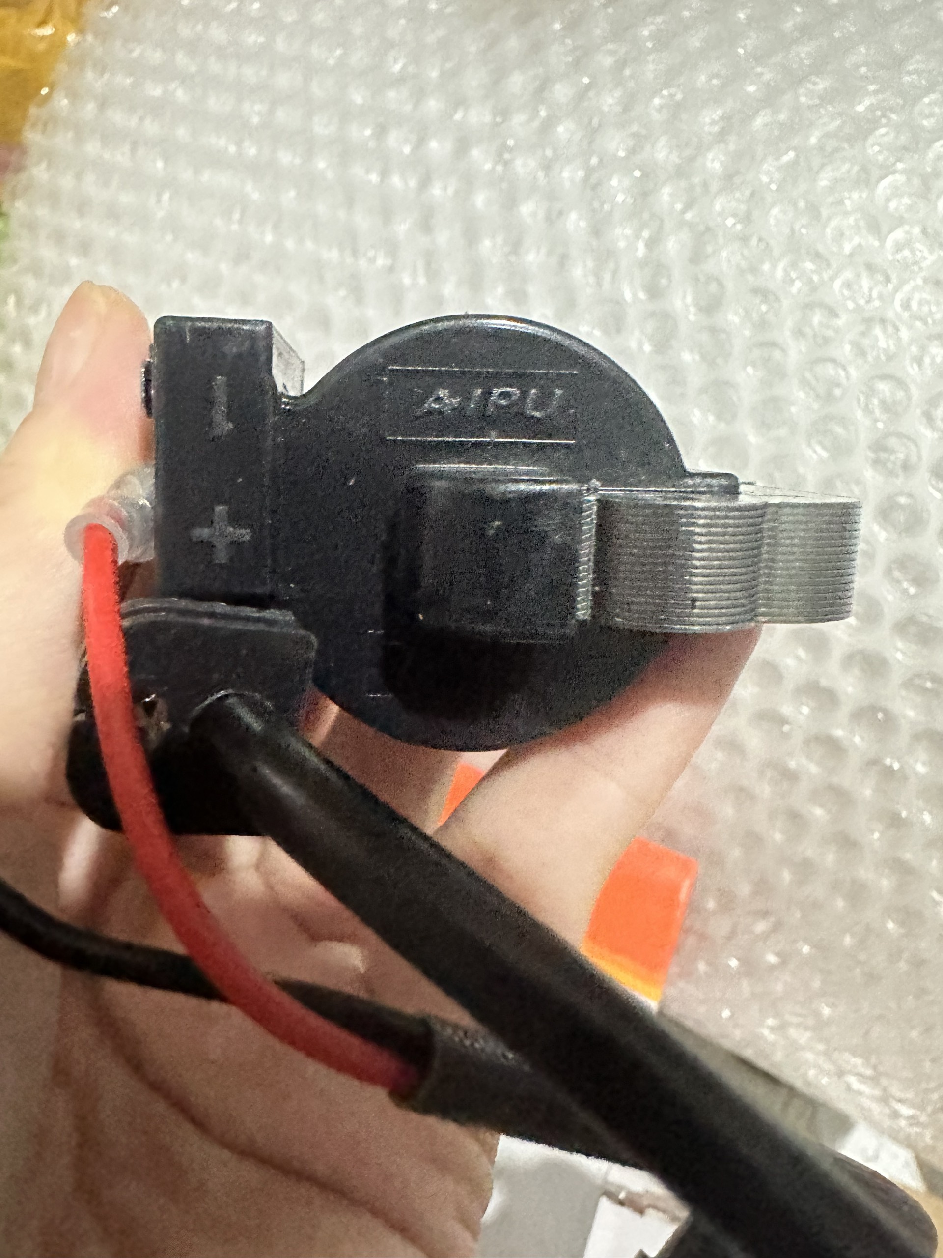 ( AIPU - TỐT) MOBIN ( IC) ĐÁNH LỬA DÙNG CHO MÁY CẮT CỎ 260. 1 CHÂN.