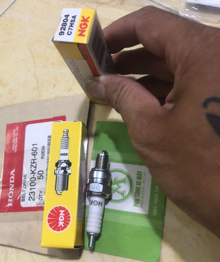 Bugi ngk niken c7hsa chân ngắn xe dream wave