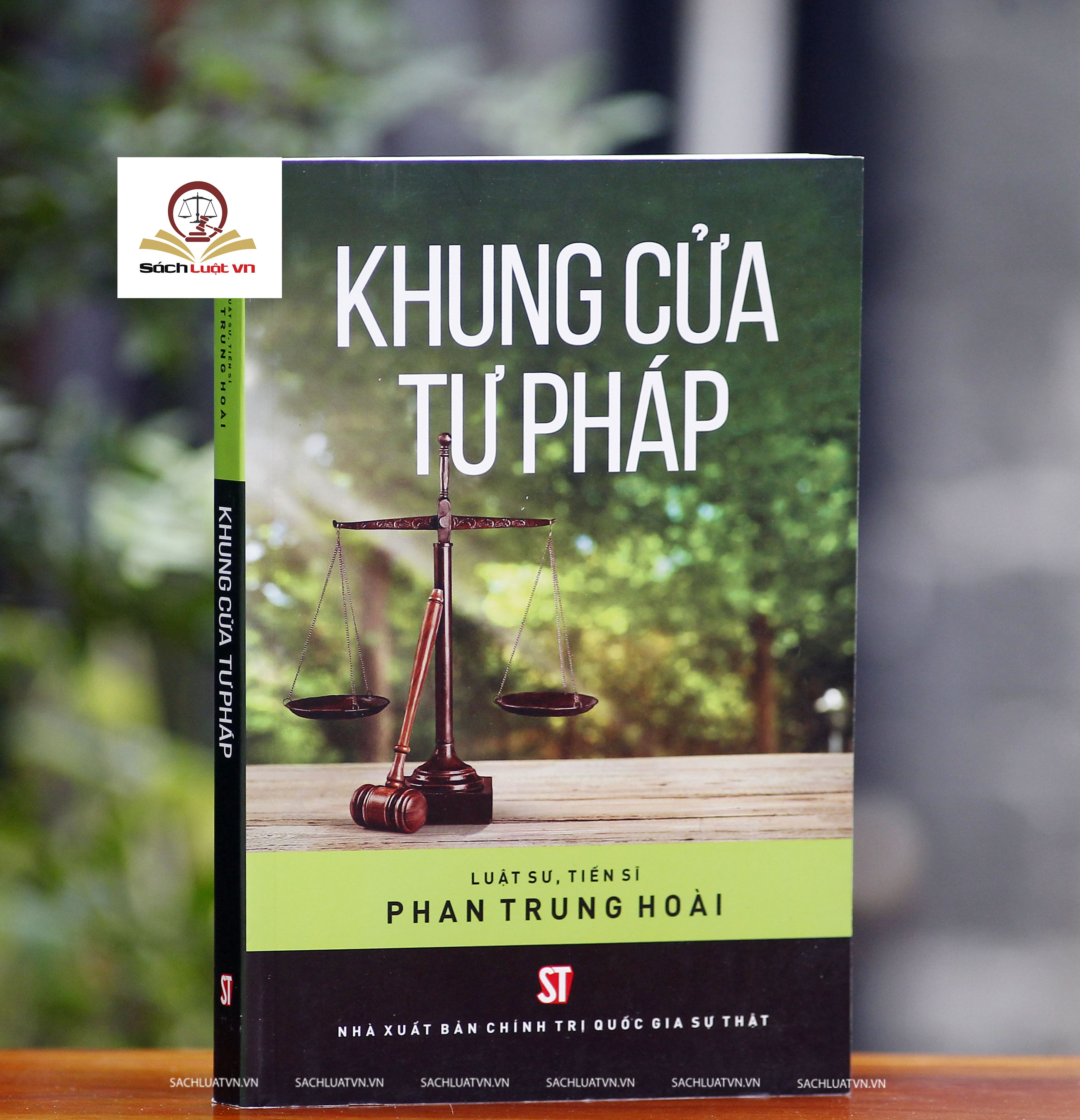 Khung cửa tư pháp