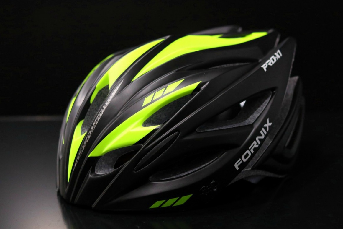 Mũ Bảo Hiểm Xe Đạp FONIX  X1 (MÀU ĐEN LÁ )
