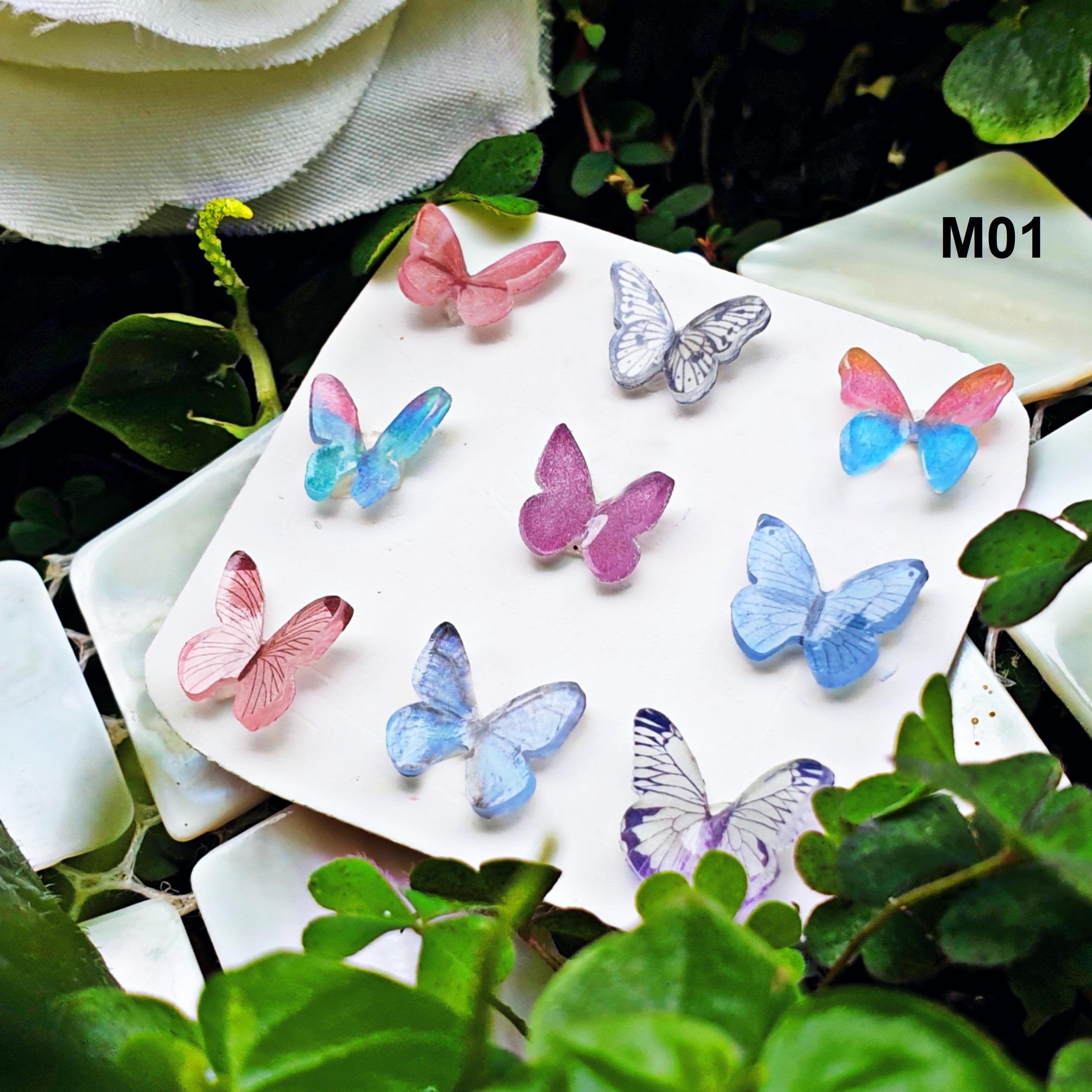 Set 10 Bướm Pha Lê Đính Móng Tay