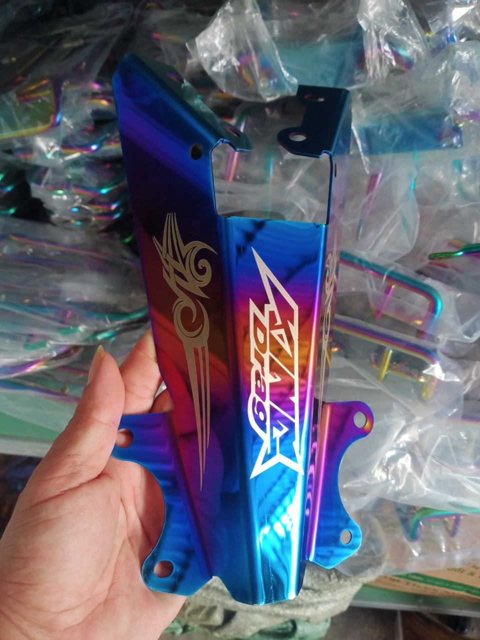 ốp đuôi dè titan king drag