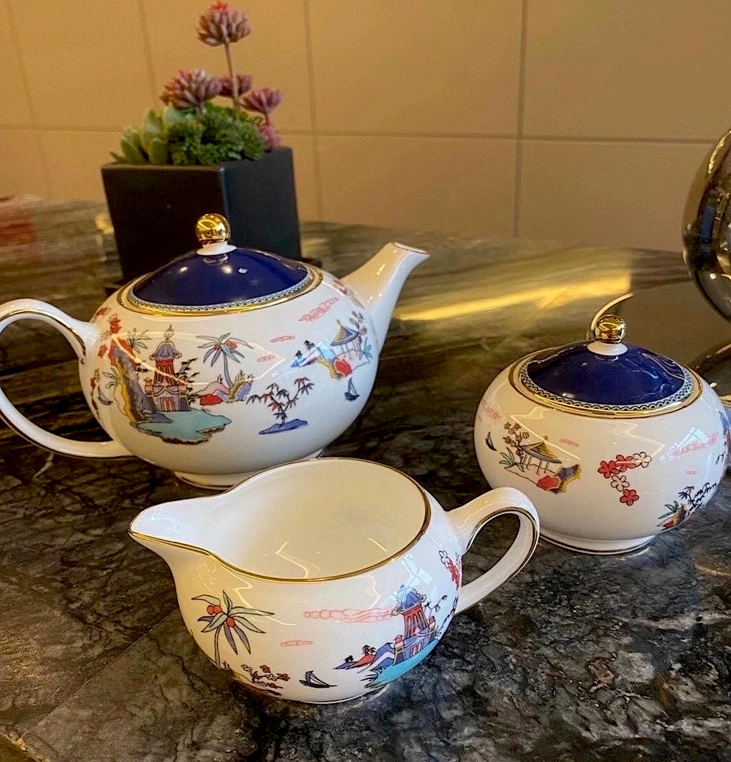 Bộ Bình Trà 3 món Wedgwood - Wedgwood Wonderlust Blue Pagoda 3 Piece Set