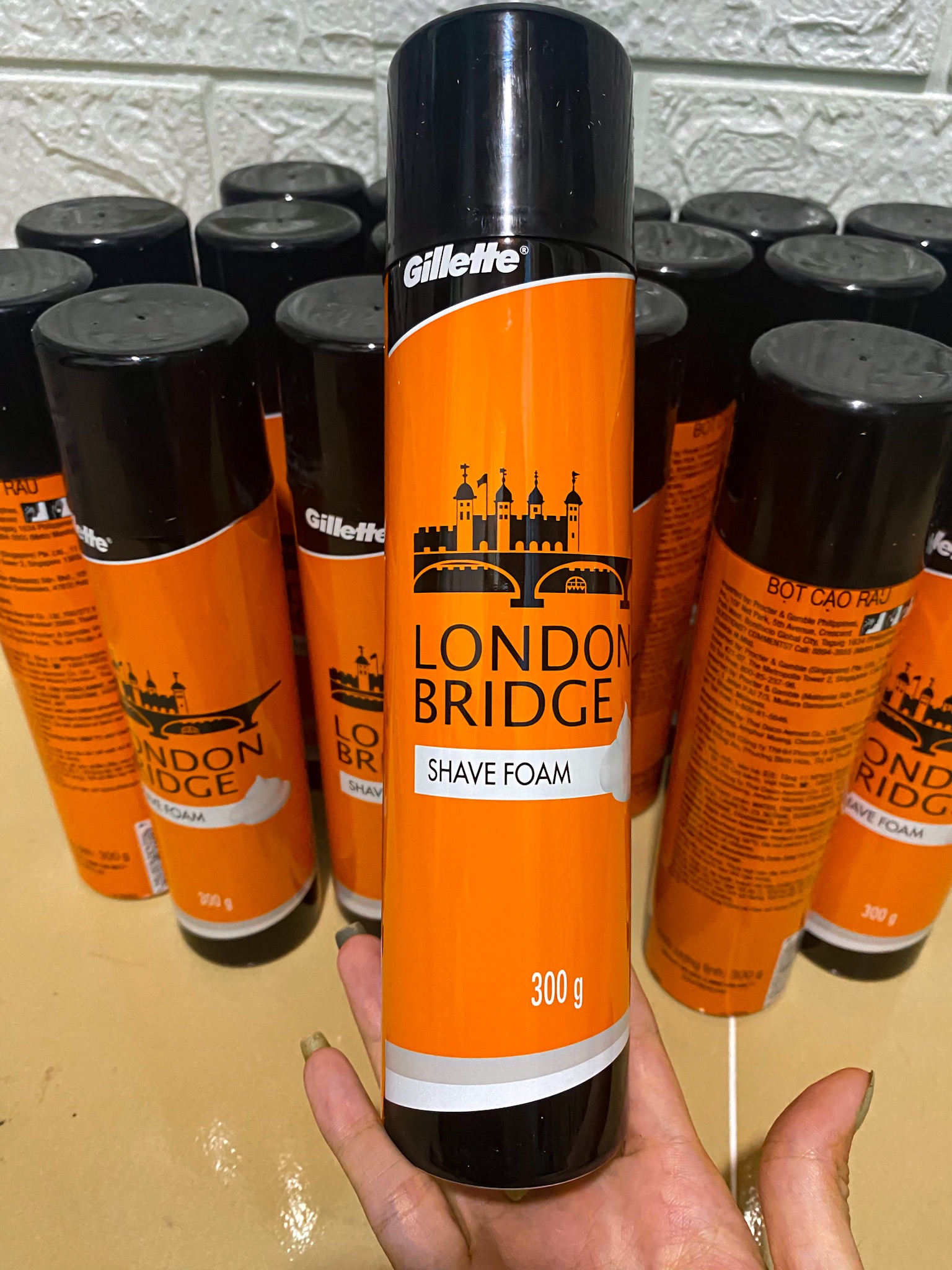 [CHÍNH HÃNG] Bọt Kem Cạo Râu Familiar Gillette London Bridge 300g 275G 300G 3X