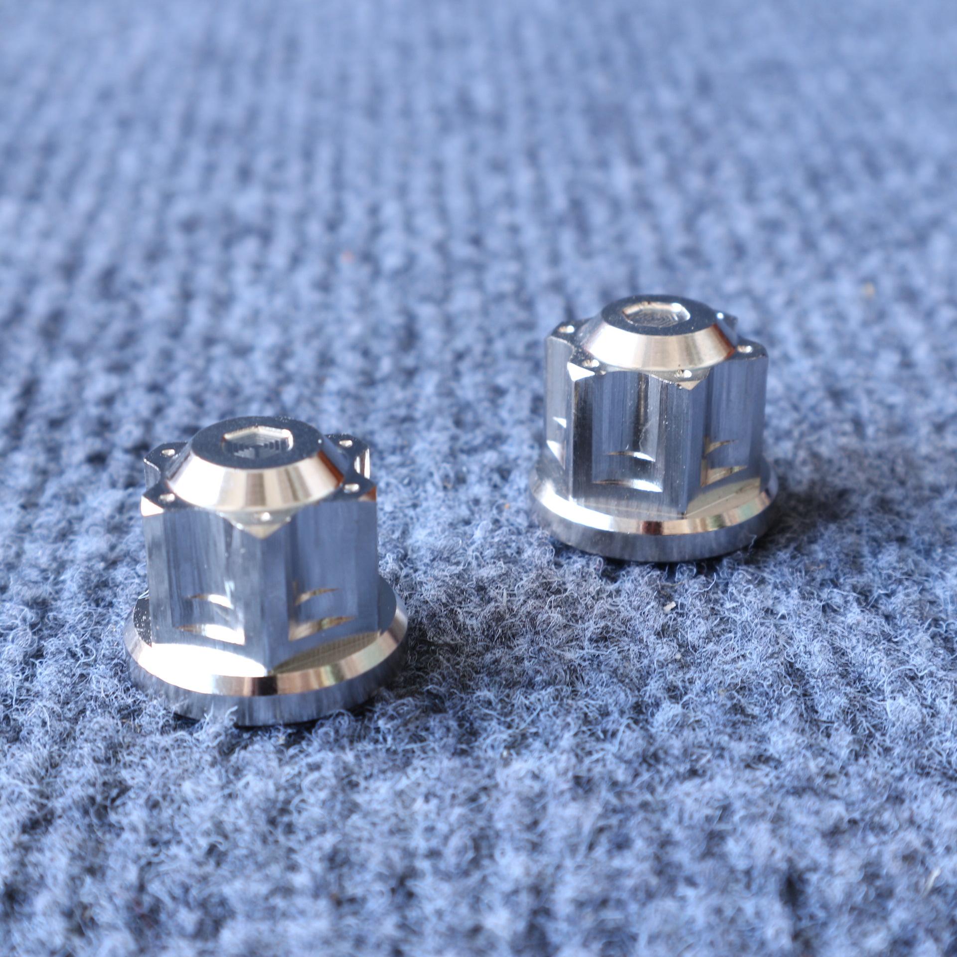 [HCM][LÓA MẮT] BỘ 2 CON ỐC TÁN INOX GẮN CỐT XE SIÊU SÁNG (2 CON ỐC TÁN 10LY)