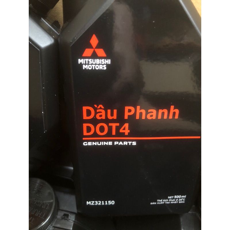 Dầu phanh Mitsubishi DOT3 & DOT4 Genuine parts bình 500ml (nhập khẩu JAPAN)