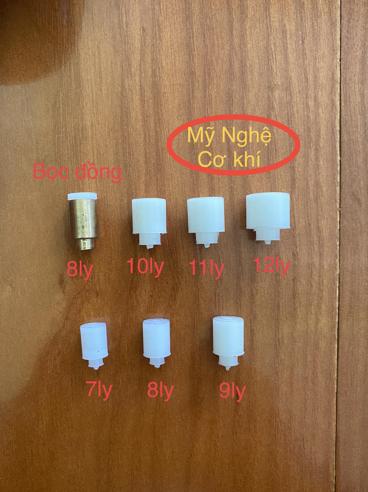 5 phom nhựa pom