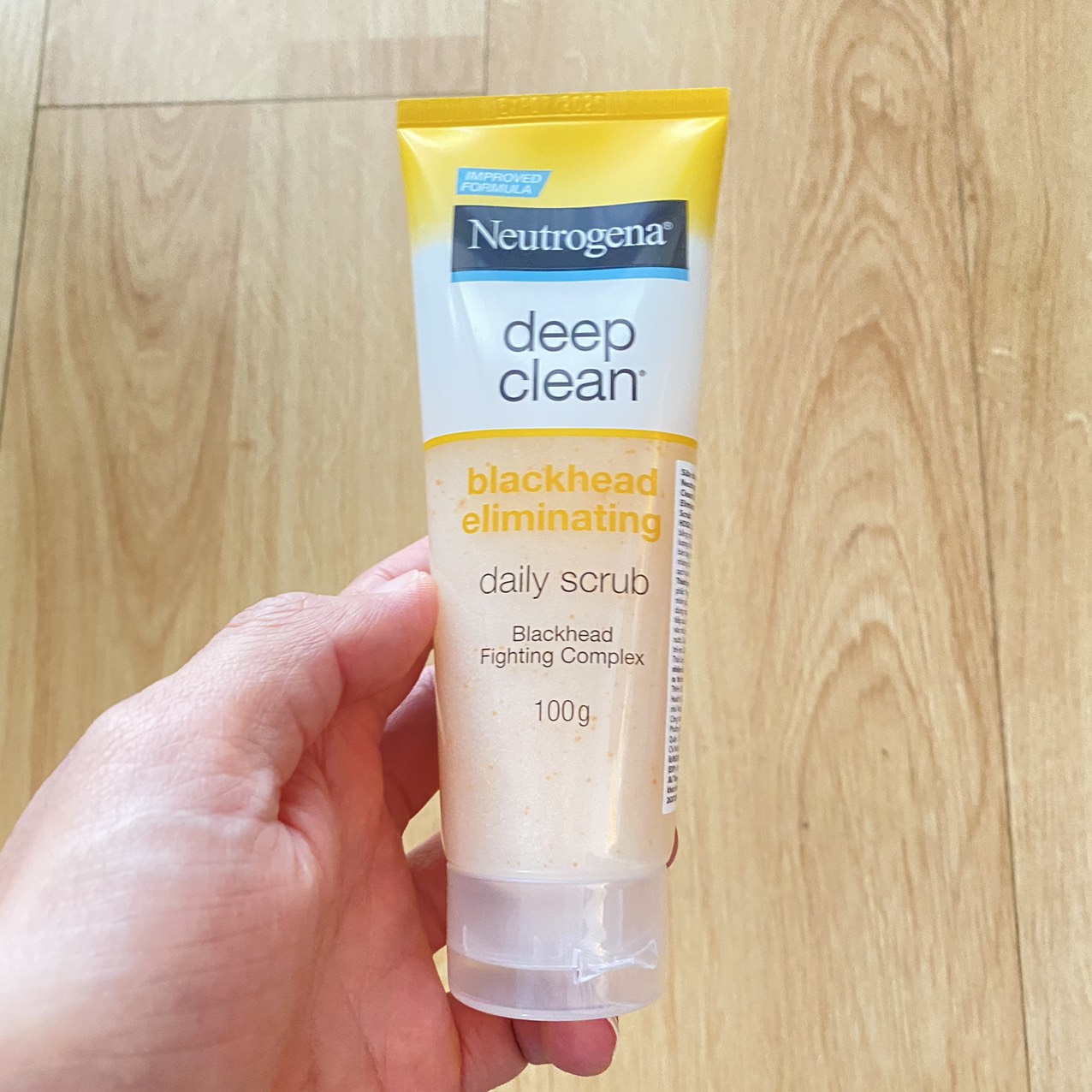 Neutrogena Deep Clean Blackhead Eliminating Daily Scrub 100g
