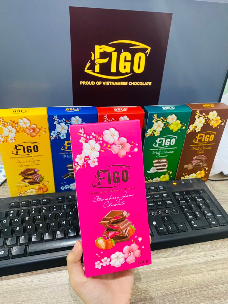 [SIÊU NGON -SOCOLA TẾT 100G] Kẹo socola sữa nhân MỨT DÂU 100g FIGO gói quà