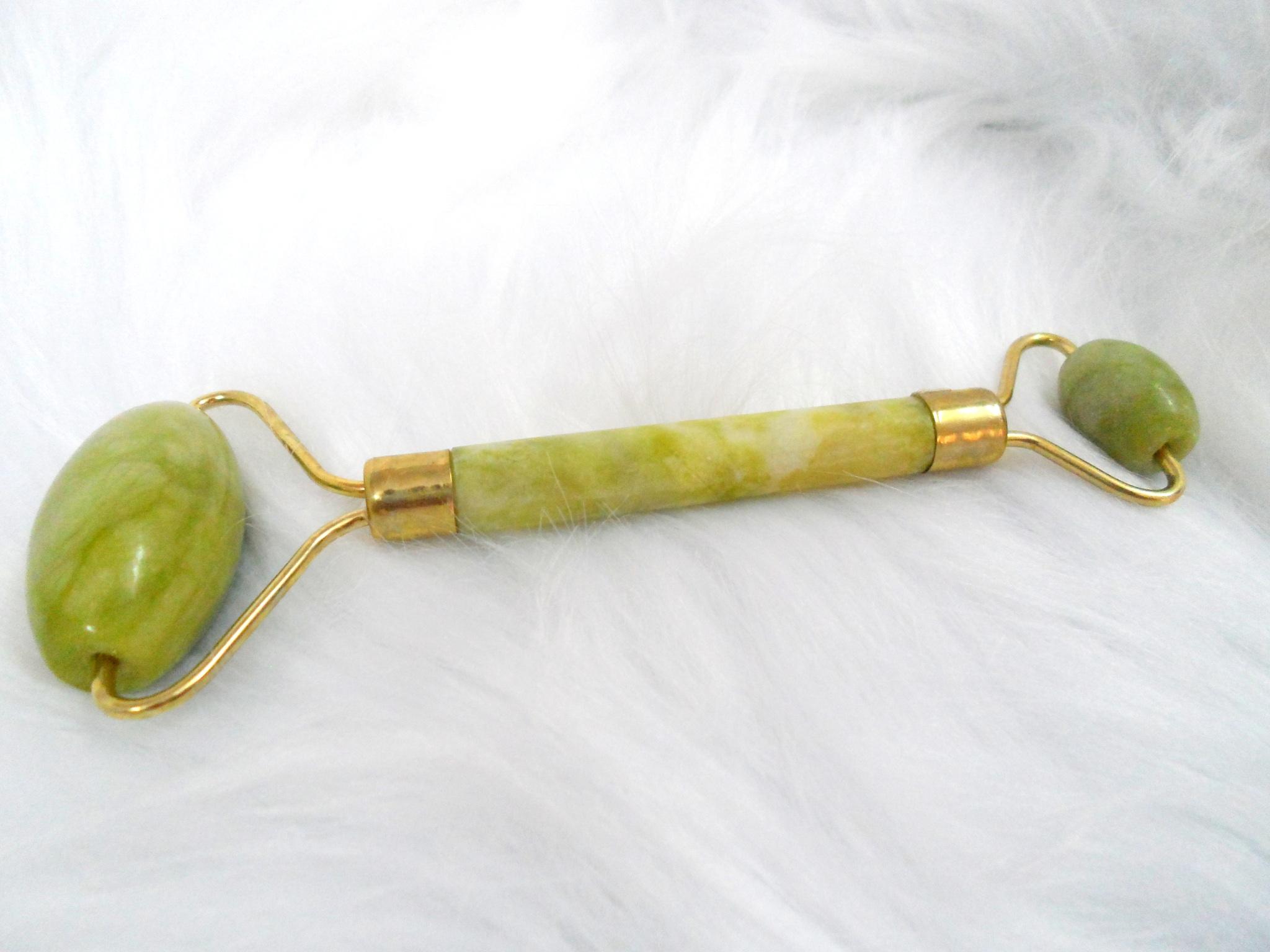 2-Headed Jade Stone Facial Roller for Skin Rejuvenation