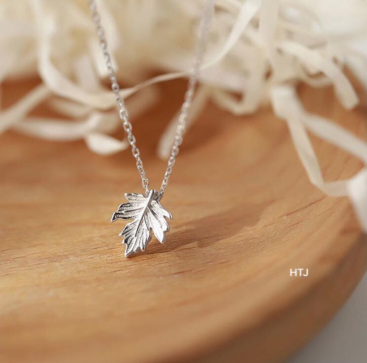Dây chuyền nữ thời trang kèm mặt chiếc lá cá tính chất liệu bằng bạc s925 SA016