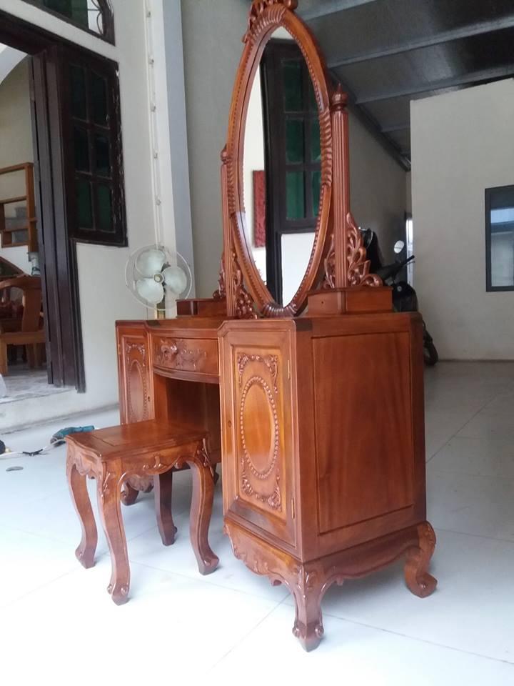 bàn trang điểm gỗ gụ  kích thước cao 68x110x43cm