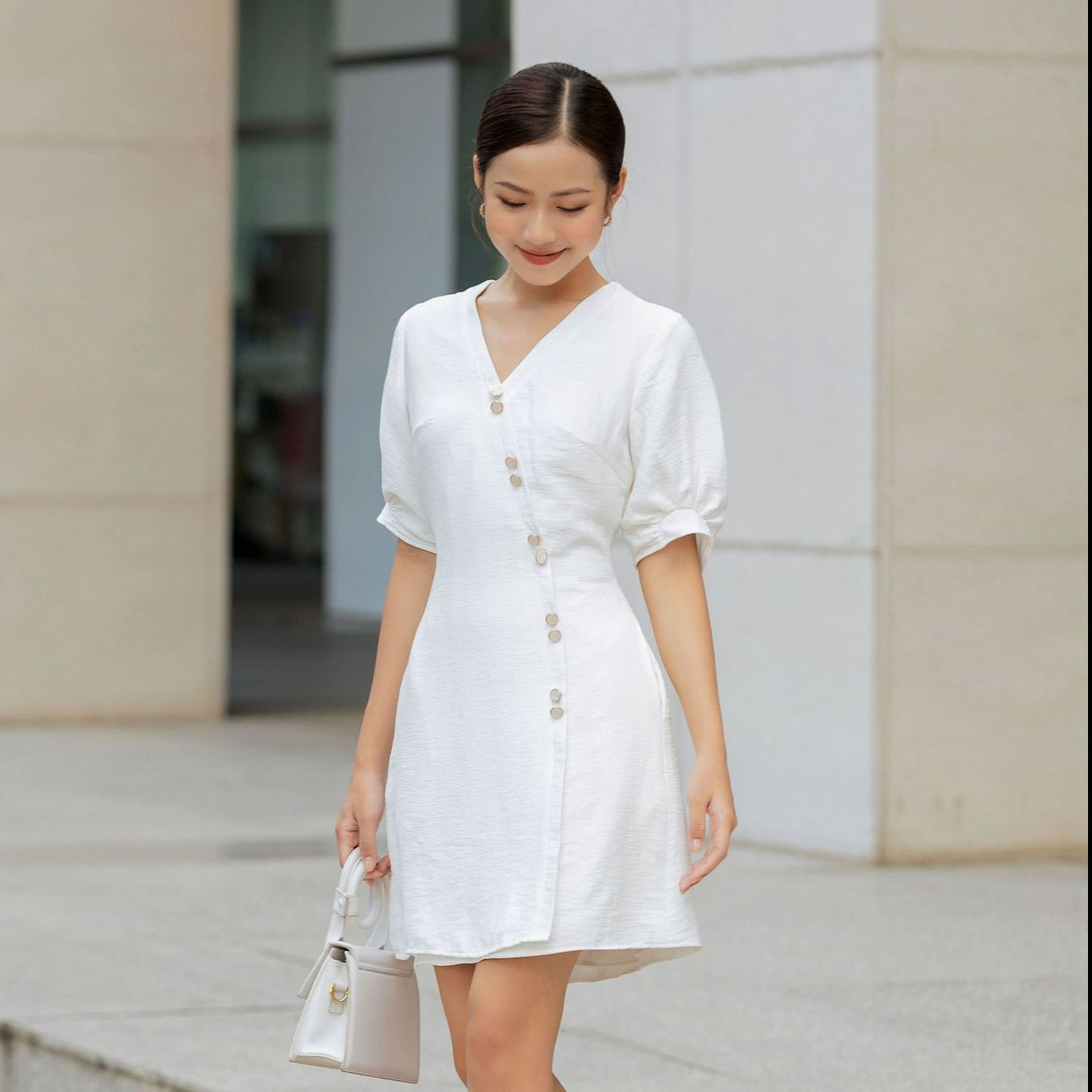 OLV - Đầm Buttoned White Dress