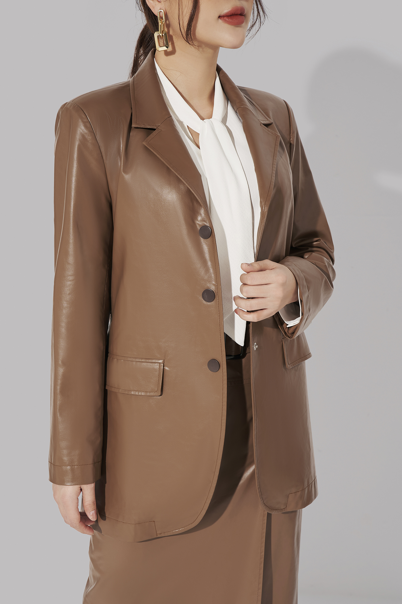 Áo blazer da nữ dáng dài Eva de Eva 21ABLE008N