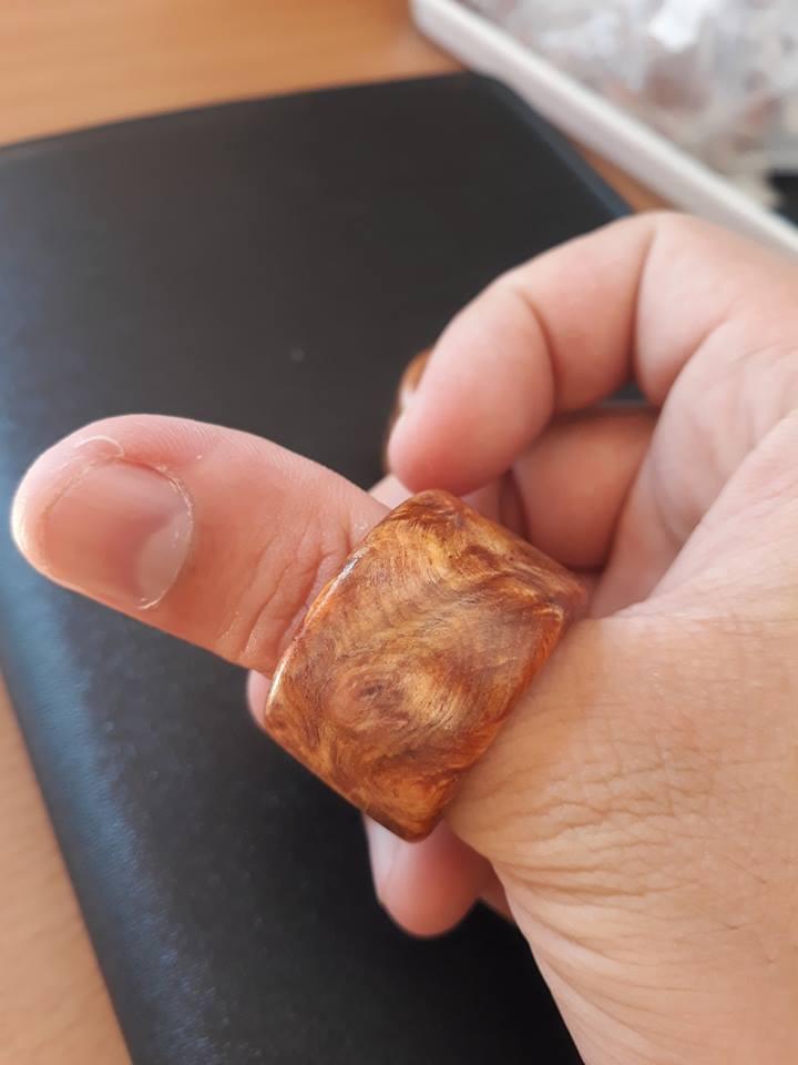 nhẫn gỗ huyết long - nhẫn của vua