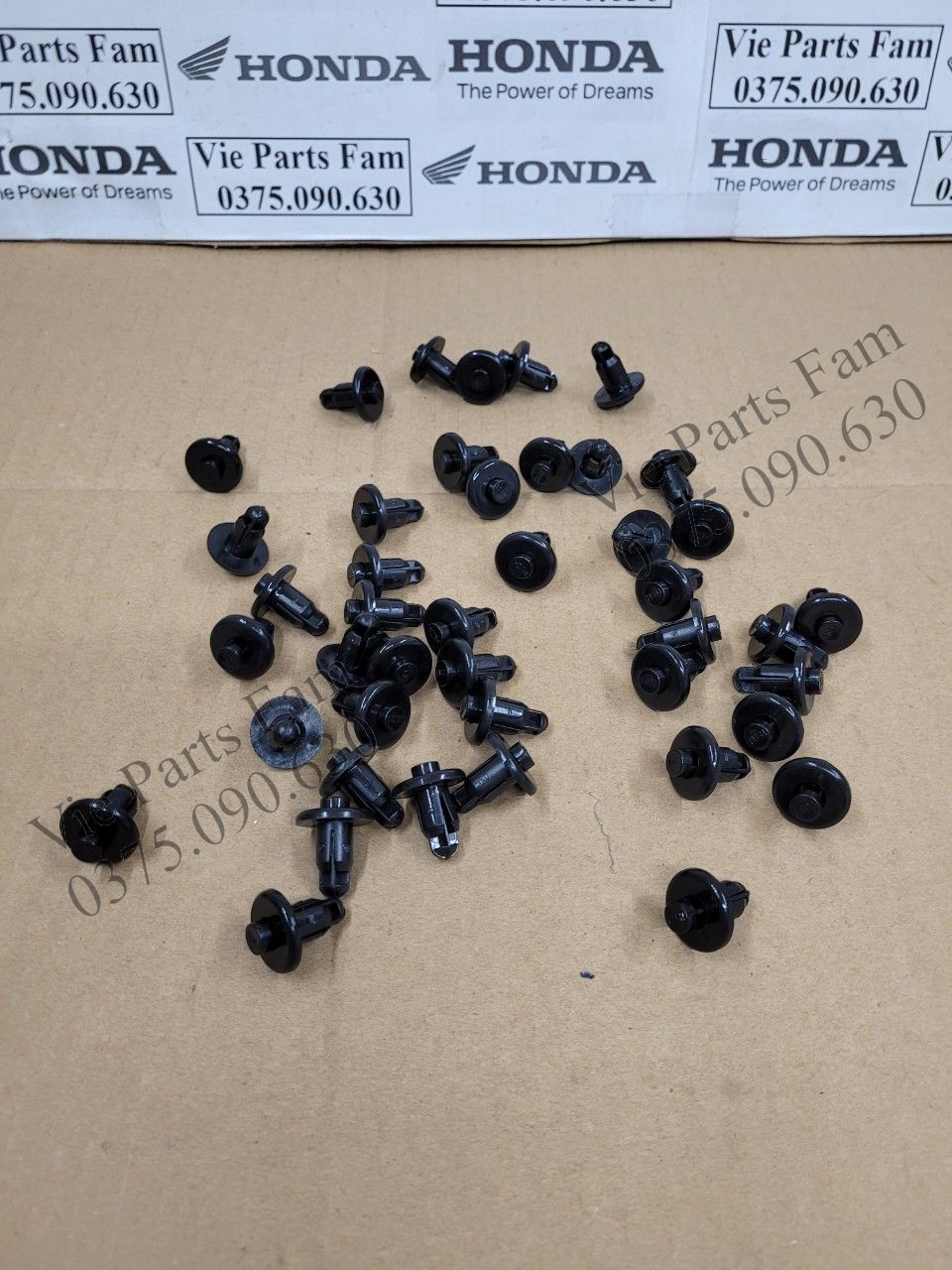 Nút kẹp, nút bấm TO dàn áo xe Honda (Giá 1 cái)