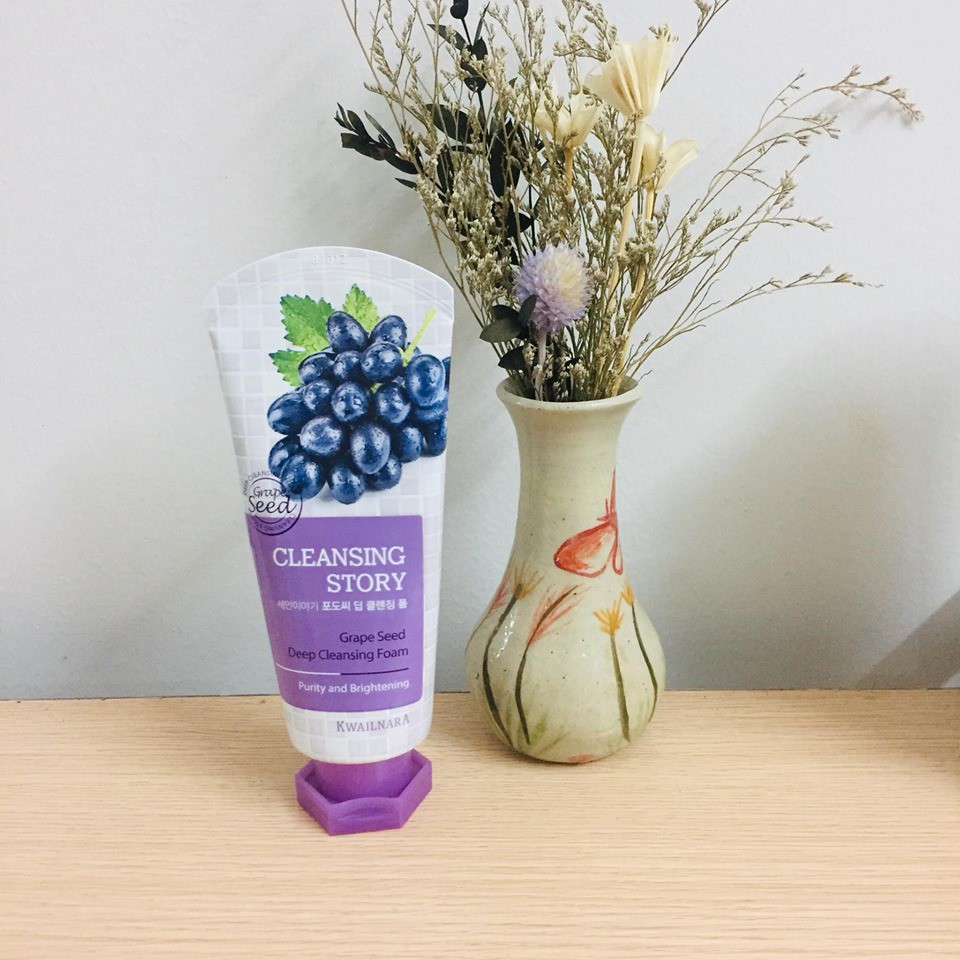 Sữa Rửa Mặt Nho Tím Kwailnara Grape Seed Deep Cleansing Foam 120ml