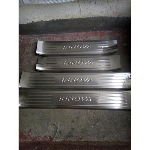 ỐP BẬC CỬA TRONG INNOVA 2009-2016