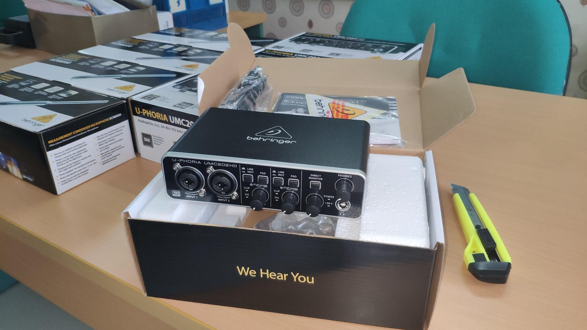 Sound card thu âm Behringer U-PHORIA UMC202HD