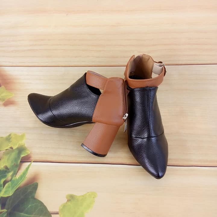 Giày boot bốt nữ cổ thấp 7 phân màu đen hàng hiệu rosata ro179