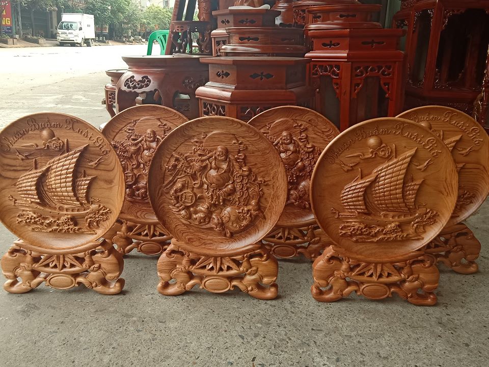 Đĩa phong thủy chữ " thuận buồm xuôi gió"