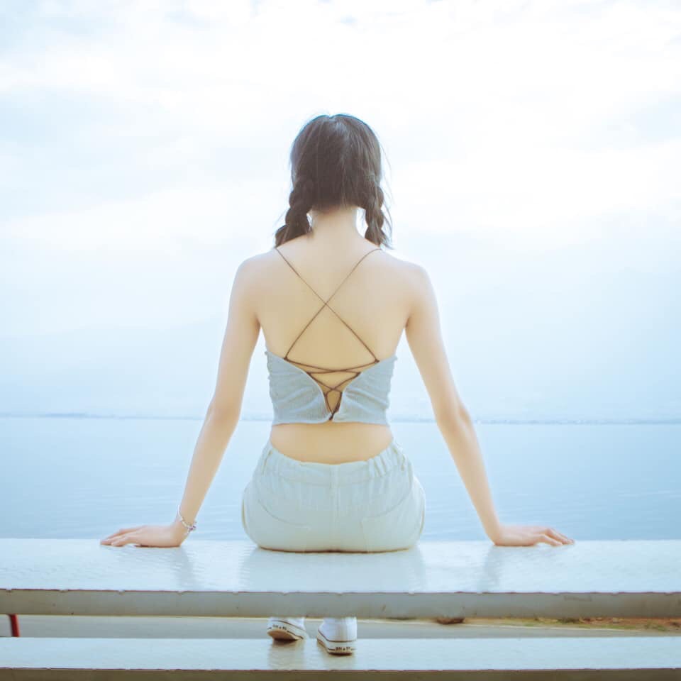 áo croptop đan dây lưng sexy có mút ngực