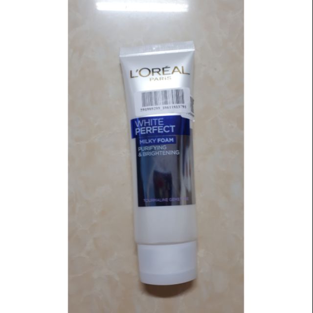 Sữa rửa mặt làm sạch và trắng mịn da L'Oréal White Perfect 100ml