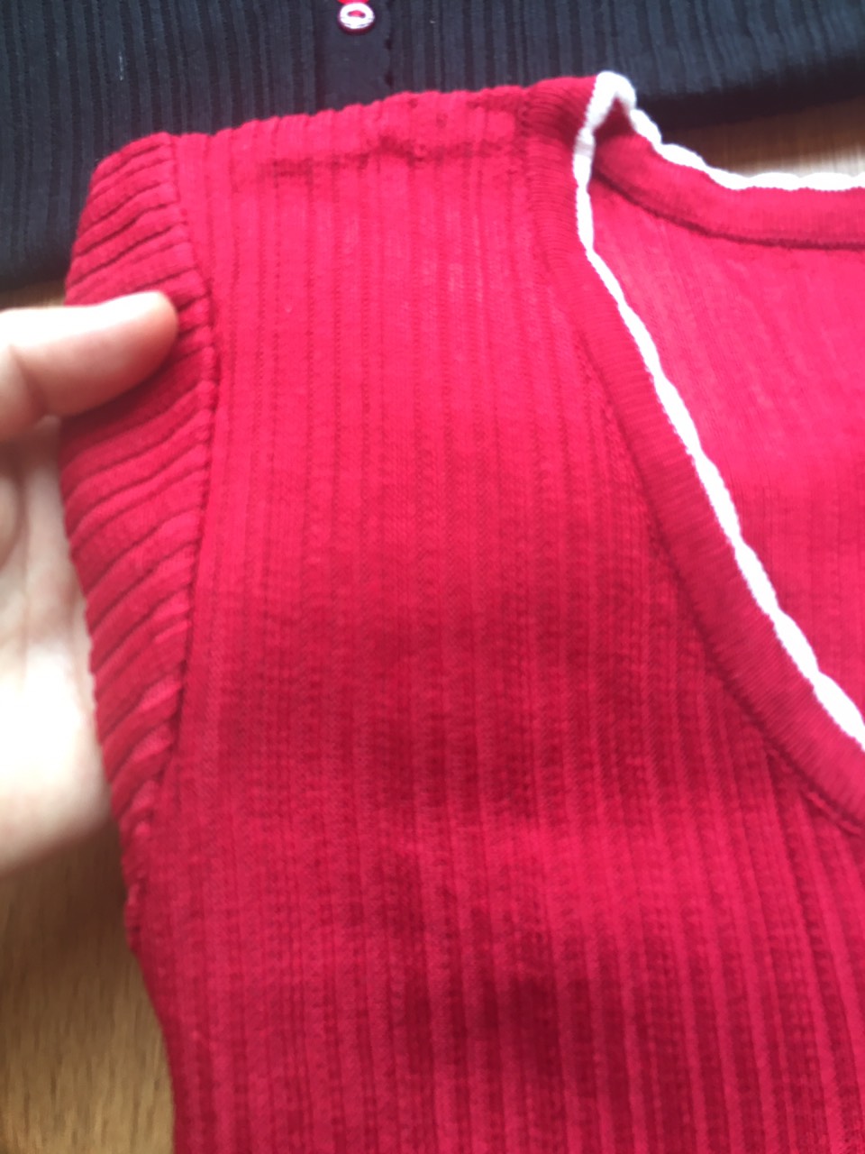 Áo croptop cộc tay cổ tim phối viền xinh xắn (có video, ảnh thật)