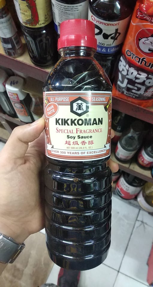 Nước tương xì dầu đặc biệt Kikoman 600ml
